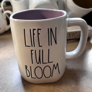 Rae Dunn * Life in Full Bloom* mug
